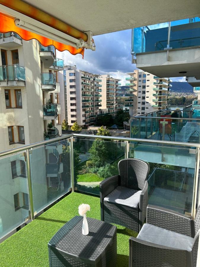 Marina Bay Apartman 布达佩斯 外观 照片